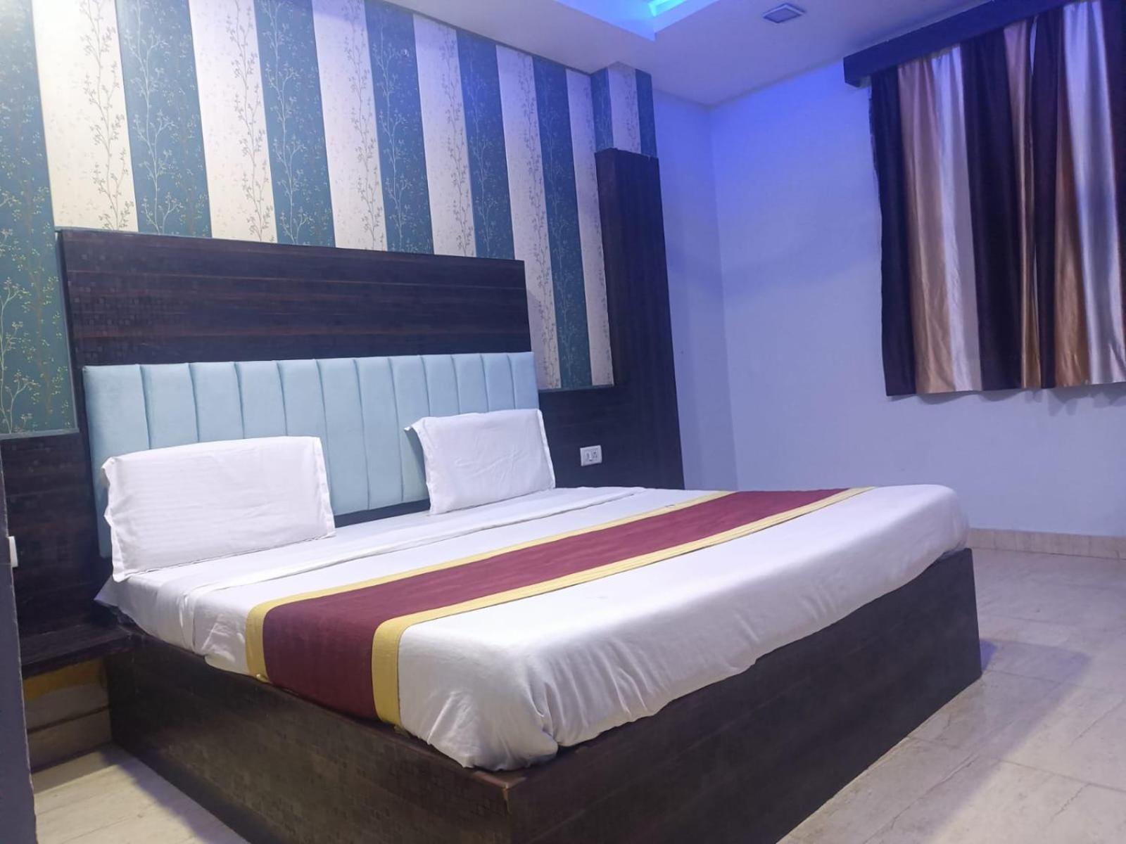 Hotel Park Avenue Lucknow Quarto foto
